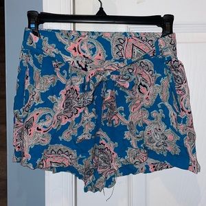 Comfy print shorts
